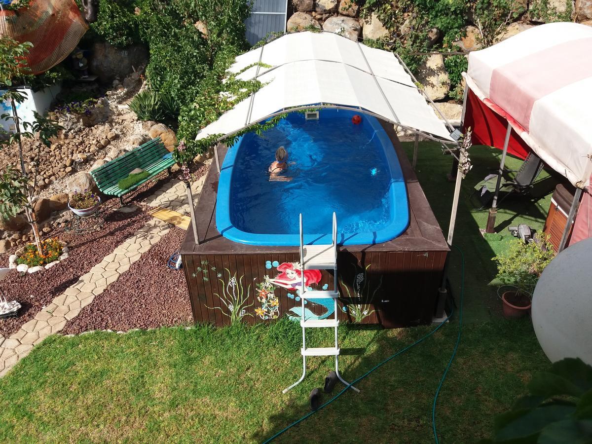Domskazka Hotel Bruchim Qela' Alon Bagian luar foto